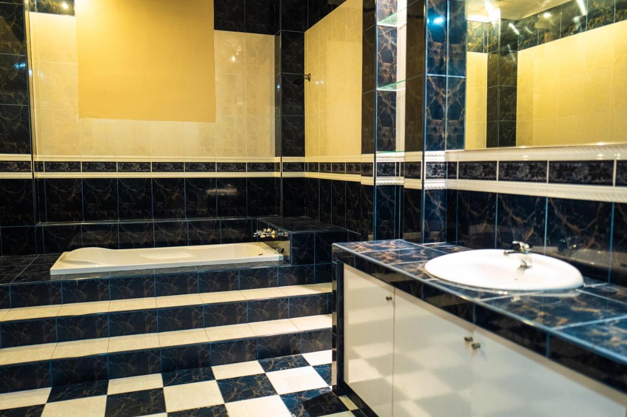 Mk Homestay Wakaf Che Yeh With Bathtub - Max 14 Pax Kota Bharu Exteriör bild