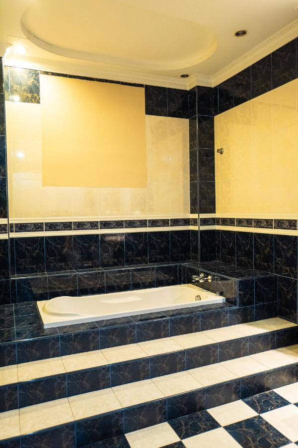 Mk Homestay Wakaf Che Yeh With Bathtub - Max 14 Pax Kota Bharu Exteriör bild
