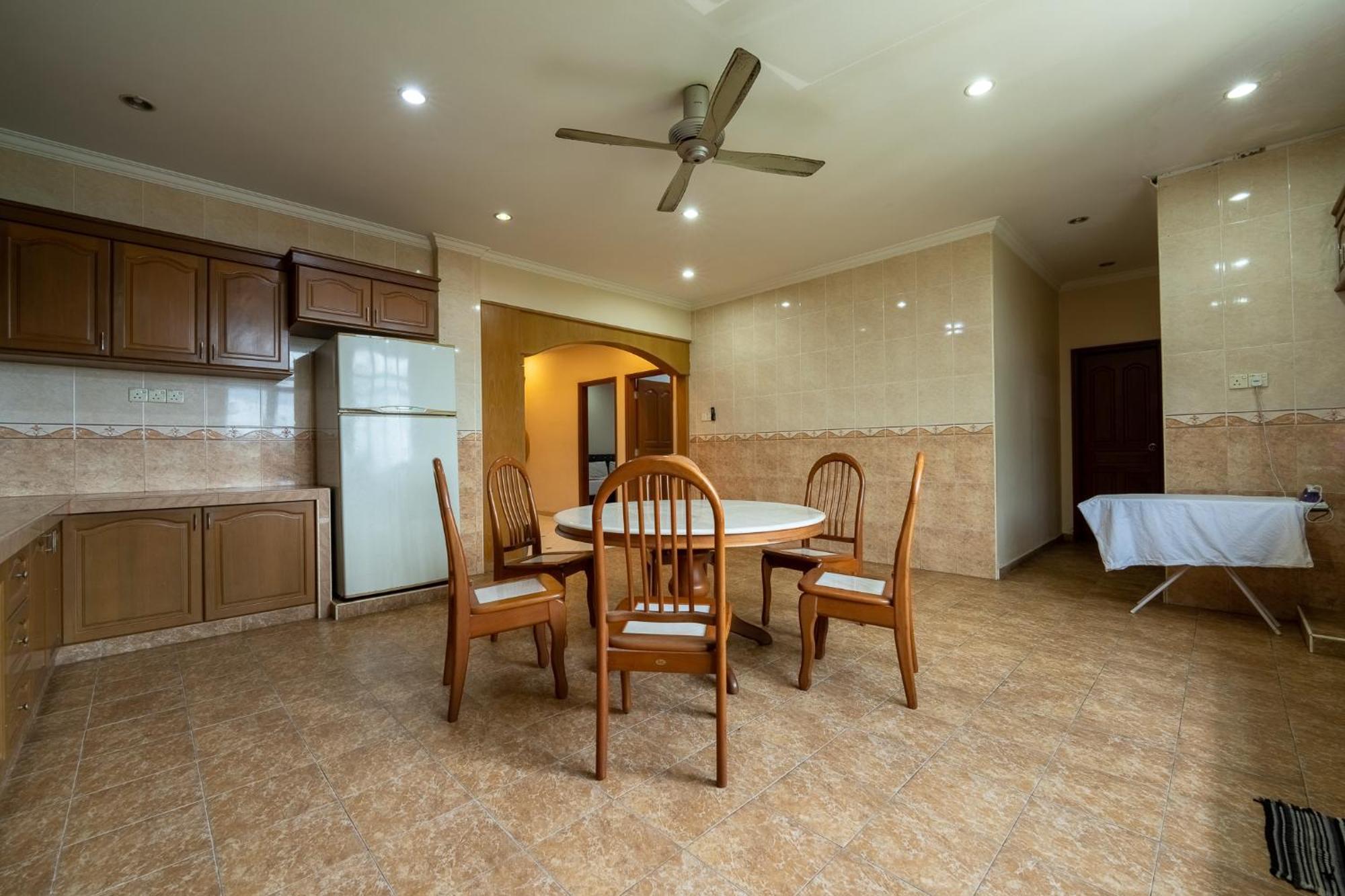 Mk Homestay Wakaf Che Yeh With Bathtub - Max 14 Pax Kota Bharu Exteriör bild